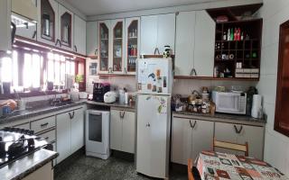 Casa para vender com 4 quartos, 324m² - 1937