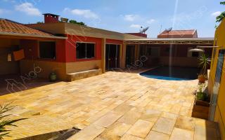 Casa para vender com 4 quartos, 200m² - 275