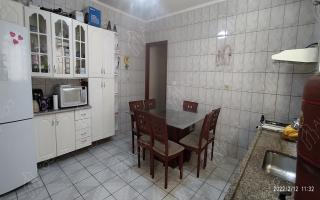 Casa para vender com 4 quartos, 249m² - 365
