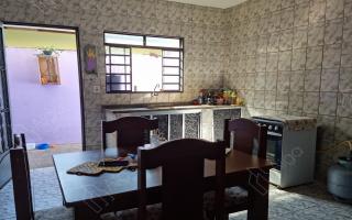 Casa para vender com 4 quartos, 139m² - 562