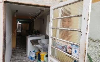 Casa para vender com 2 quartos, 125m² - 658