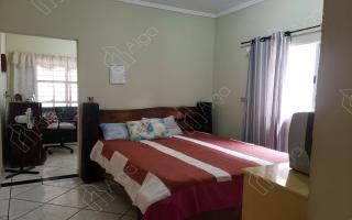 Casa para vender com 2 quartos, 125m² - 665