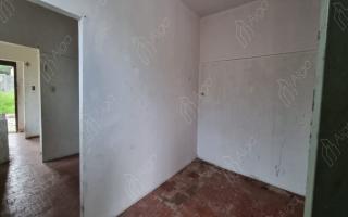 Casa para vender com 1 quarto, 290m² - 746