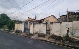 Casa para vender com 1 quarto, 204m² - 760