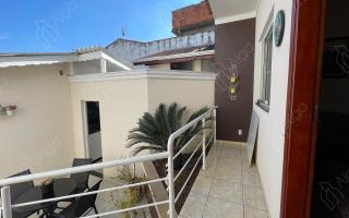 Casa para vender com 3 quartos, 300m² - 982