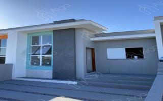 Casa para vender com 2 quartos, 56m² - 1087