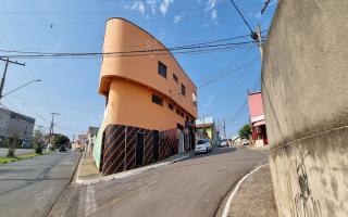 Casa para vender com 2 quartos, 200m² - 1196