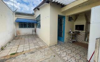 Casa para vender com 1 quarto, 130m² - 1402