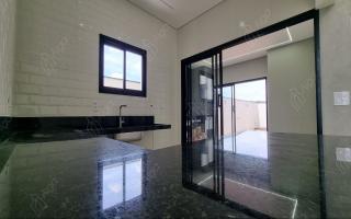 Casa para vender com 3 quartos, 200m² - 1582