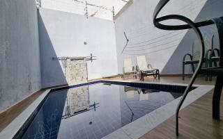 Casa para vender com 4 quartos, 294m² - 1795